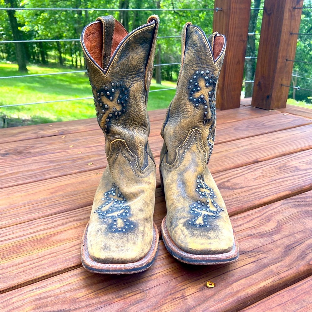 DAN POST DP3907 "Crosswalker Vintage" distressed studded cowgirl boots sz 9.5
